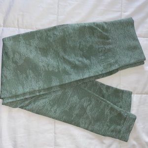 GymShark Green Camo Leggings